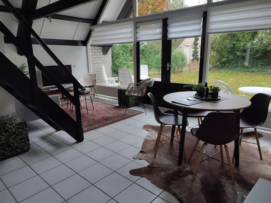 Vrijstaande Recreatiebungalow Met Slaapvide Posterholt Bagian luar foto